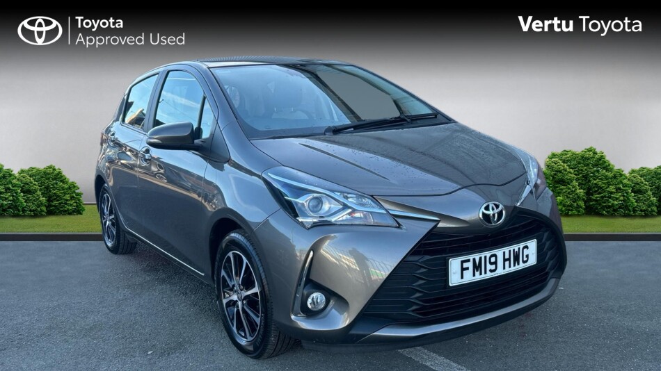 Toyota Yaris 1.5 VVT-i Icon Tech 5dr Petrol Hatchback